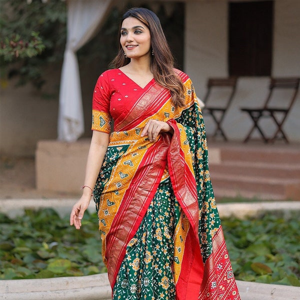 Women's Soft Silk Saree With Blouse patola saree wedding saree indian patola Soft Silk Saree with rich Attractive pallu and blouse