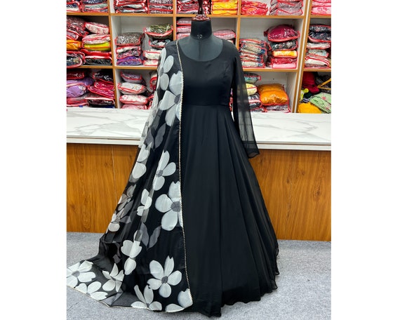 Black Color Designer Anarkali Gown With Dupatta – TANHAI