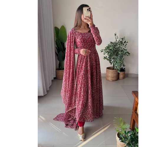 Buy Red Silk Chanderi Anarkali Gown - 2018 Online – Vasansi Jaipur