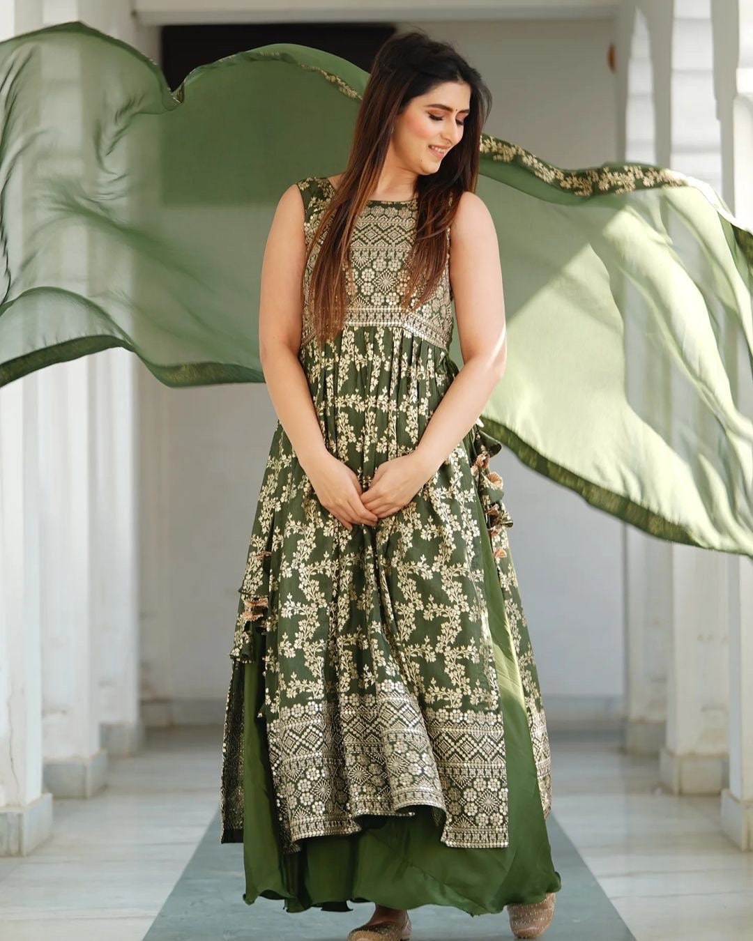 Green Silk Flared Suit Set | Anarkali dress pattern, Long gown design,  Simple gowns