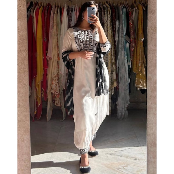 Hevy Muslin White Embroidery Indian Salwar Suit, salwar kameez with dupatta, Punjabi patiala style dress, pakistani salwar suit partywear