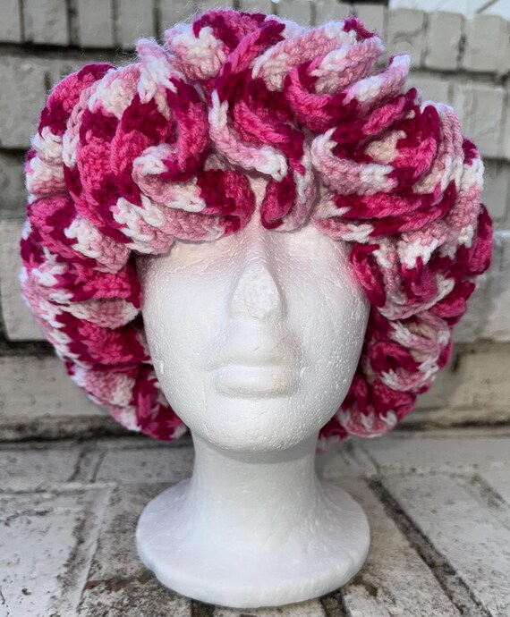 Crochet Ruffle Hat (pink Camo) - Etsy display picture 1