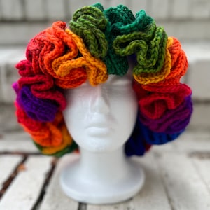 Crochet Ruffle Hat Rainbow (dramatic)