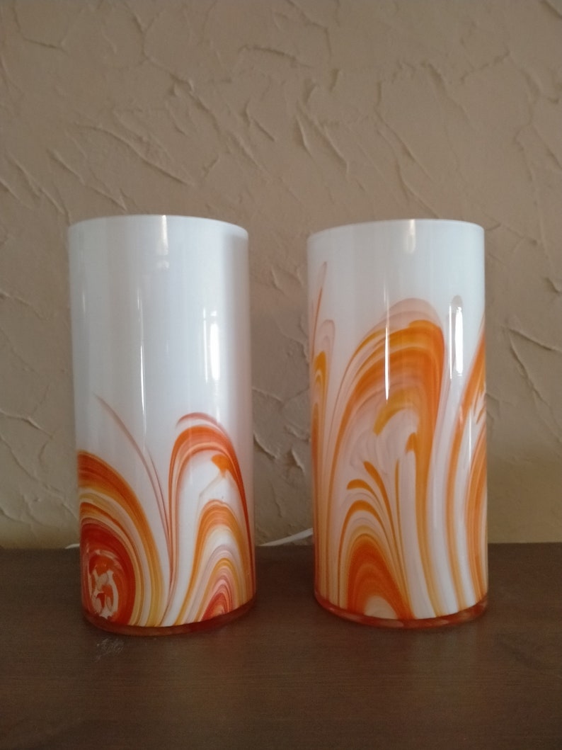 2er Set Vintage weiße und orange Glas Tischlampen, Vintage Glas Zylinderlampe, Murano Tischlampe aus den 1980er Jahren, Nachttischlampe Bild 4