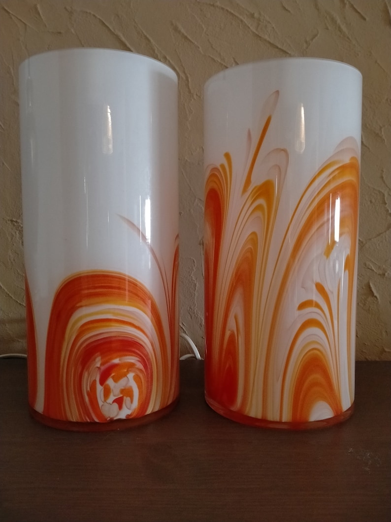Set van 2 vintage witte en oranje glazen tafellampen, vintage cilindervormige glazen lamp, Murano tafellamp uit de jaren 80, bedlampje afbeelding 5