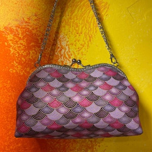 Handgenähte Rahmentasche -FP0237 Kiss Clay Rahmentasche, Nähen Clutch Bag, besondere Anlässe, Einzigartige Handgemacht, Vintage Tasche