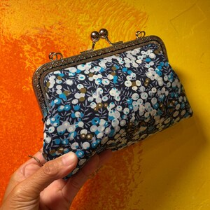 Handgenähte Rahmentasche -FP0238 Kiss Clay Rahmentasche, Nähen Clutch Bag, Besondere Anlässe, Einzigartige Handgemacht, Vintage Tasche Abendunterarmtasche