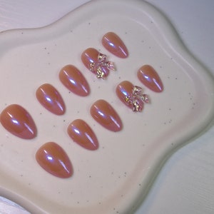 Press on nails