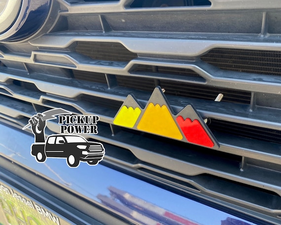 Tri-color Snow Mountain Front Grille Badge Emblem Decoration Accessories, Fit for Toyota Tacoma 4Runner Tundra Sequoia Rav4 Highlander