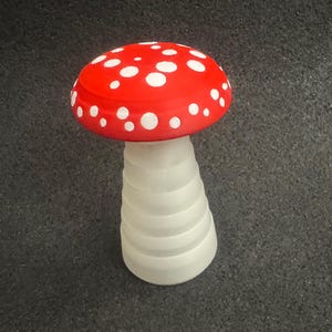 Mushroom Fidget Toy – 3D Printed Extendable Stem Fidget, Fun Desk Toy in Multiple Colors