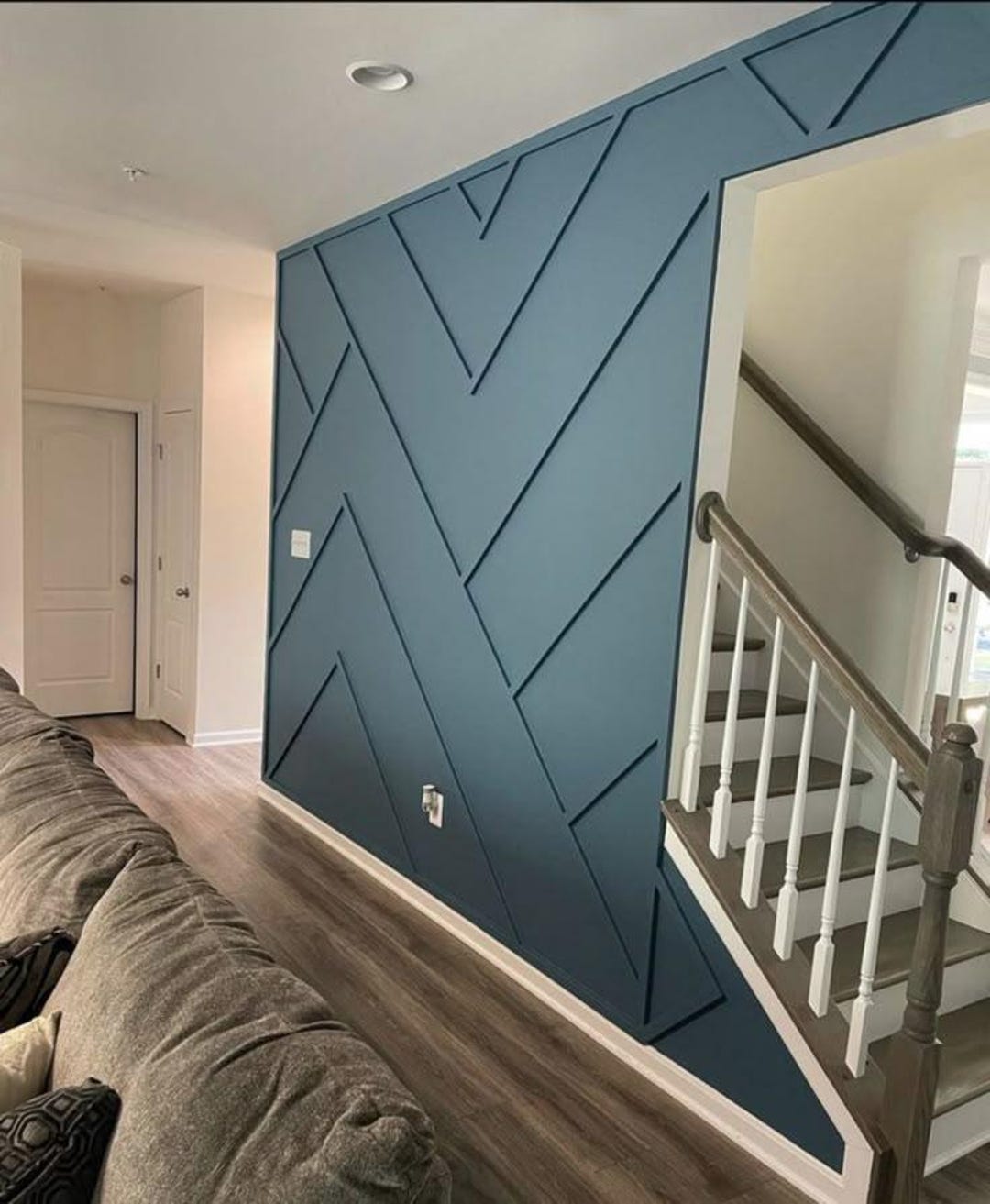 Picture of Easy DIY accent wall (with lights)! | Watch - MSN