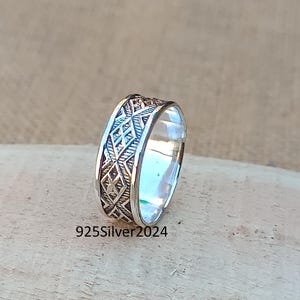 Handmade Sterling Silver Wedding Band Ring: Geometric Design