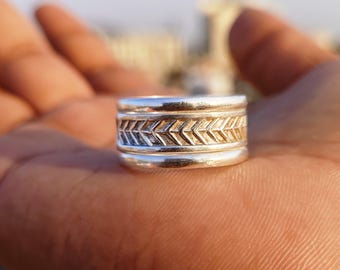 Anillo de plata de ley hecho a mano: unisex, para uso diario.