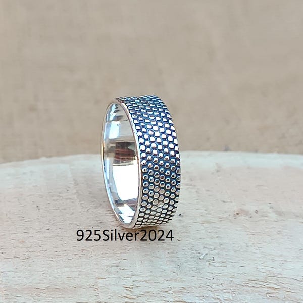 Handmade Sterling Silver Band Ring: Classic Designer Style