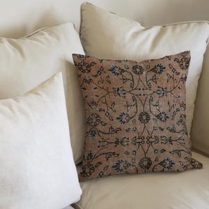Personalized Gifts,Green Pillow Sham,Kilim Cushion Cover,Soft Pillow,Bridesmaid Gift,Minimalist Wall Art,Handmade Gift,Housewarming Gift,3D Wall Art,Office Decor Art,Wedding Decor Art,Boho Wall Decor,Kitchen Decor Art,