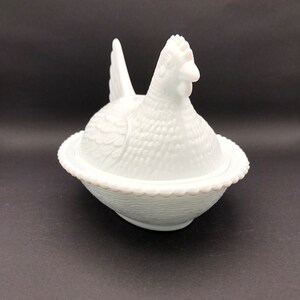Hen on nest, Milk glass Hen on nest, Vintage hen on nest, Milk glass, Vintage milk glass, Chicken cover dish,Country style,Chicken collector