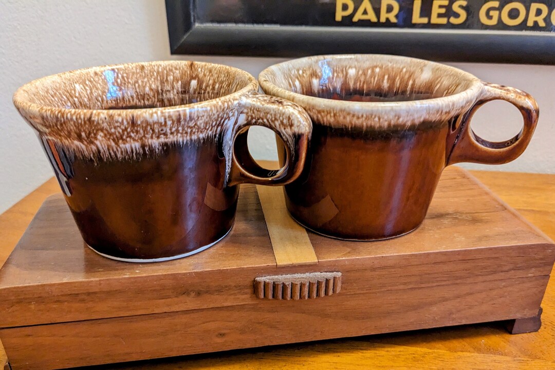 Hull Oven Proof Brown Drip Glaze Mug O Handle Set of 2 Mugs Made in USA