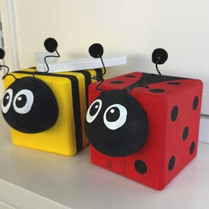 Ladybug Wood Block / Bumblebee Wood Block / Summer Decor / Tiered tray