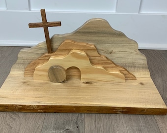Wood Empty Tomb Easter Scene / Easter story / religious / Jesus