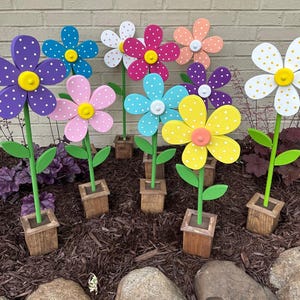 Wood Flower Pots / Painted Flowers / Summer Porch Decor / Polk Dot Flowers / Spring Summer Decor