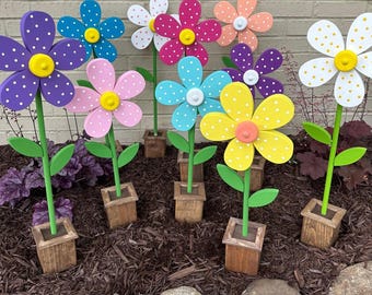 Wood Flower Pots / Painted Flowers / Summer Porch Decor / Polk Dot Flowers / Spring Summer Decor