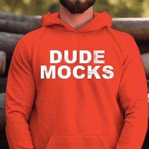 Gildan 18500 rood mockup, Gildan herenmockup, Gildan hoodie-mockup, mannelijk model, Gildan 18500-mockup, rode hoodie-mockup