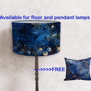 Abat-jour abstrait bleu et doré pour un lampadaire ou une lampe suspendue Fleurs la nuit, fleurs dans le ciel, abat-jour fait main ! Expédition dans le monde entier !