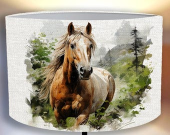 Paardenkap, aquarelprint, rustiek ontwerp, tafellamp, perfect voor je lamp en interieur! Handgemaakte lampenkap! Verzending wereldwijd!
