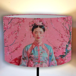 Pink lampshade in Japanese style, geisha, Japanese cherry blossom , with 4x geisha Vintage perfect for your interior! Shipping worldwide