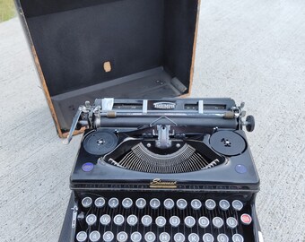 TRIUMPH Norm 6 / Typewriter