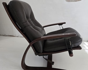 Vintage Scandinavian Leather Armchair Lounge Chair ( The Panter) By  Arnt Lande For Westnofa Norway / 70s/ Lounge chair