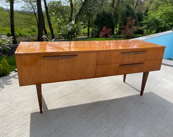 Credenza vintage jugoslava Meblo della metà del secolo / Mobiletto / Porta TV / Credenza con cassetti / Credenza / Cassettiera / Anni '70