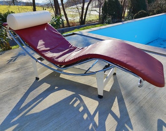 Vintage LC4 Chaise lounge chair style by Le Corbusier/Italy 1970s/Mid-Century Design Lounge Chair/Modern lounge chair