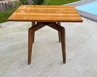 Table d'appoint rétro / Fabriquée en Yougoslavie / Table basse vintage / Années 70 / Table basse Mid-Century