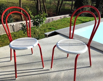 Chaise vintage en métal rouge et blanc / chaise de patio / chaise de salle à manger / ère spatiale / rétro / années 80 / chaise de balcon / chaise yougoslave
