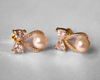 Classy Knot Earrings with White Fantasy Pearl - Hypoallergenic Gold-Plated Zirconia