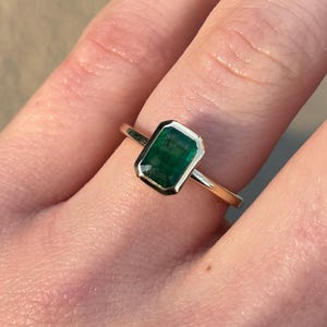 14K Yellow Gold 1Ct Bezel Set Natural Emerald Ring