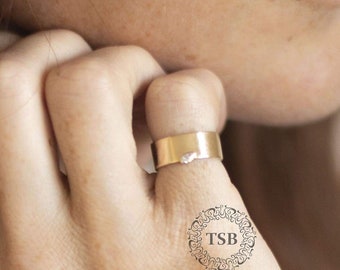 14K solide sigarenband met petite peervormige diamanten top/Statement Moissanite Diamond Ring/Solitaire Pear Moissanite Engagement Ring