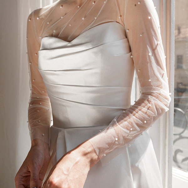 Elegant Pearl Wedding Dress Topper for Timeless Bride Elegance