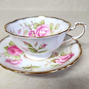 Paragon Majesty the Queen - Etsy