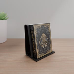 Modular Playing Card Deck Display: Modular Collector&#39;s Stand