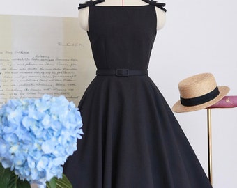1950s Clasic Vintage Style Black Dress