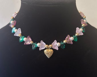 Frühlings-Schmetterlings-Medaillon-Halskette
