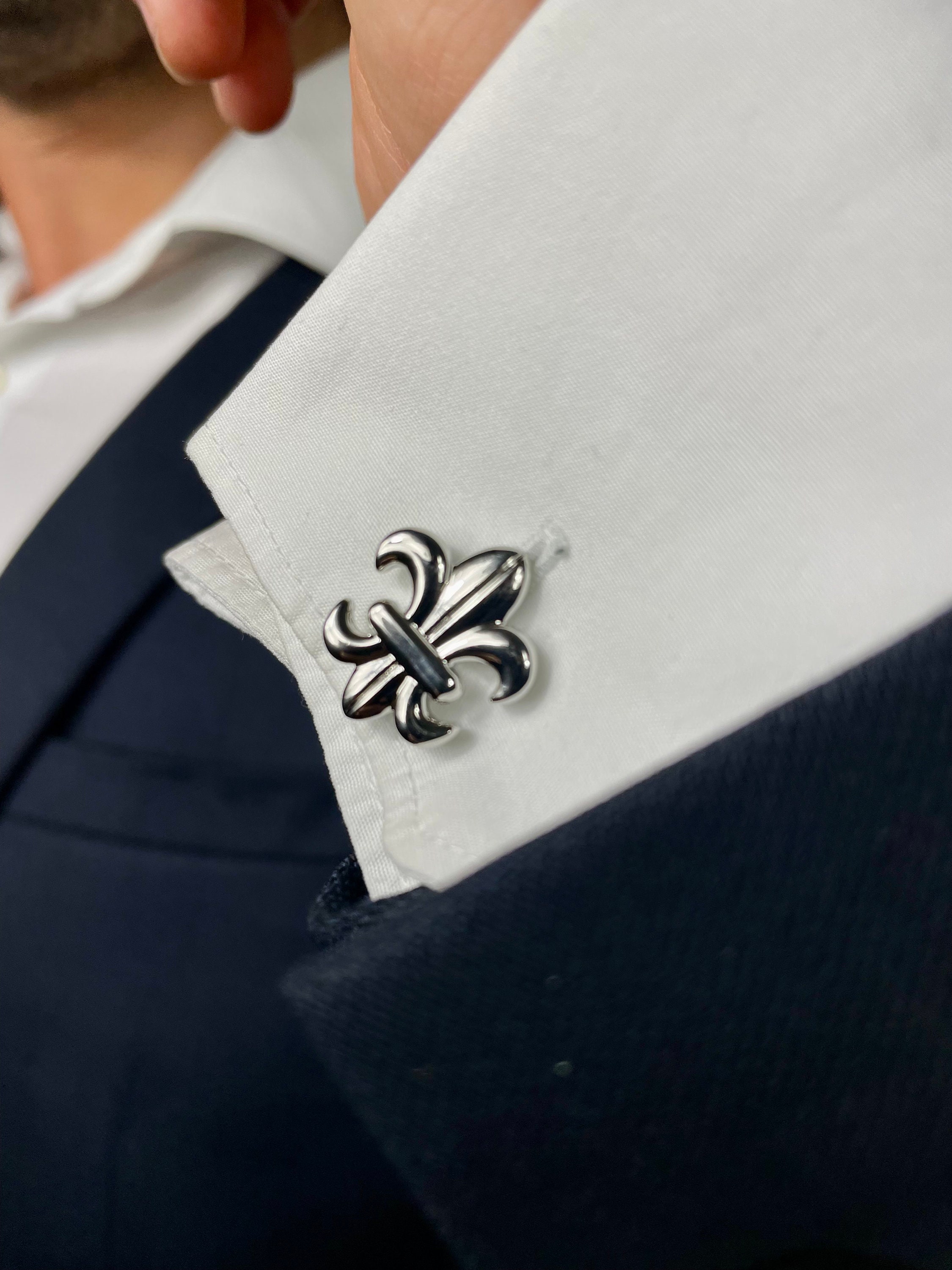 Occasionwear Pink Fleur De Lys Cufflinks – tmlewinuk