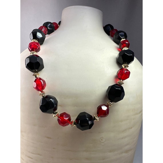 Vintage Black and Red Beads - image 1