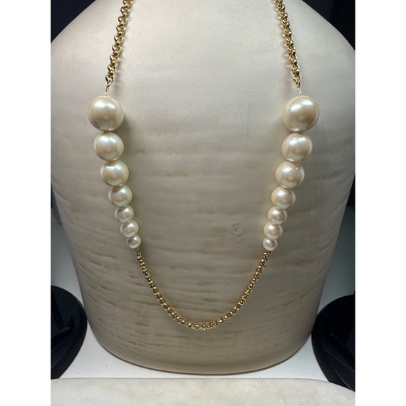 Vintage Faux Pearl and Goldtone Necklace