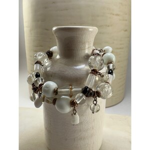 Vintage Avenue White and Copper Beaded Bracelet