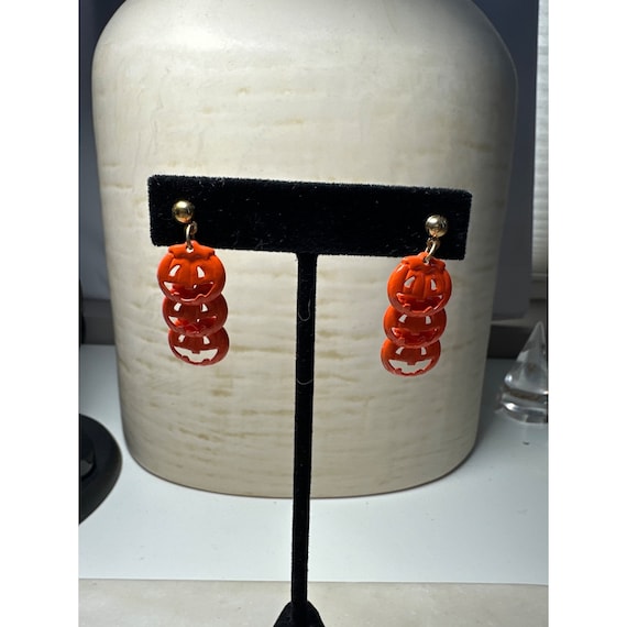 Vintage Avon jack-o’-lantern earrings