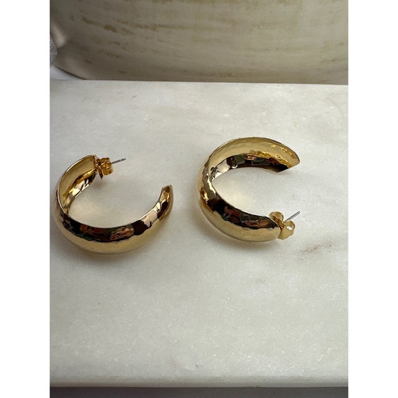 Vintage Avon Hammered Hoops Pierced Earrings - image 1