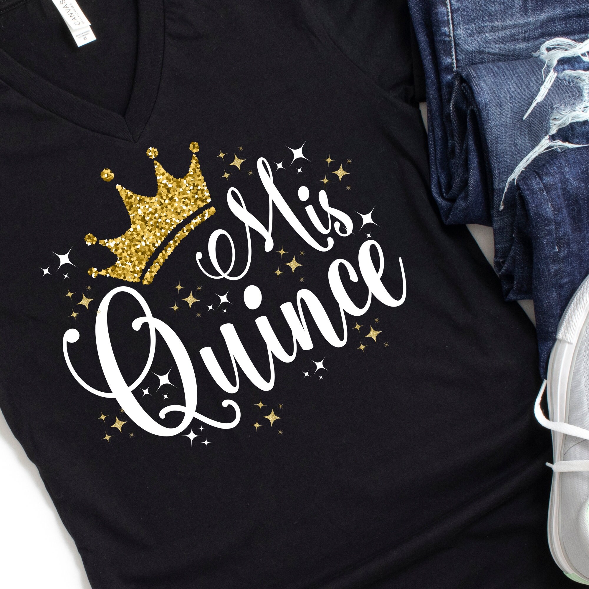 Quinceanera 15 quince distressed' Women's T-Shirt